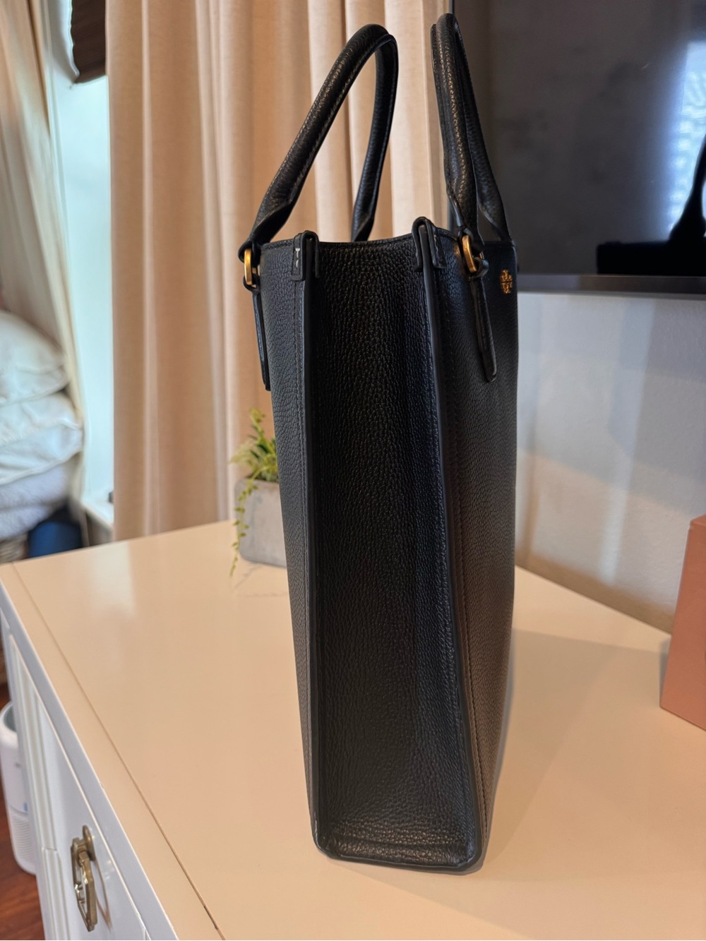 Tory Burch Black Pebbled Leather Vertical purse/laptop/briefcase bag - Picture 4 of 6